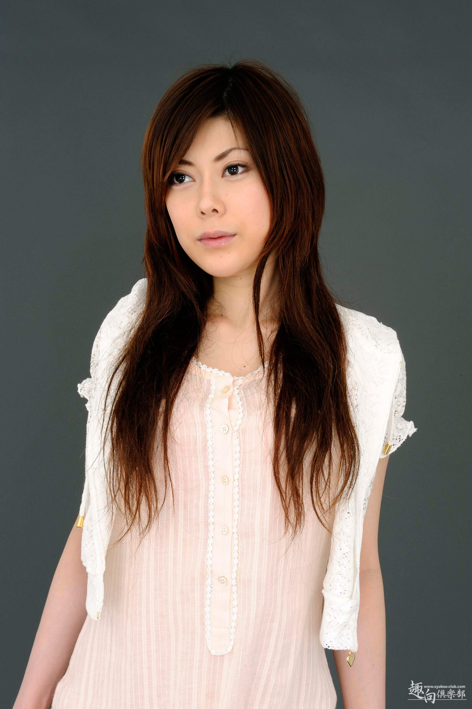 [Syukou-Club] 2013.11.07 Digi-Girl No.152 初脫ぎ素人4 純花しおん 1